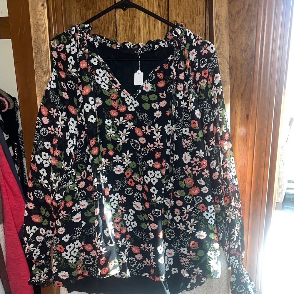 Vici Black Floral Blouse